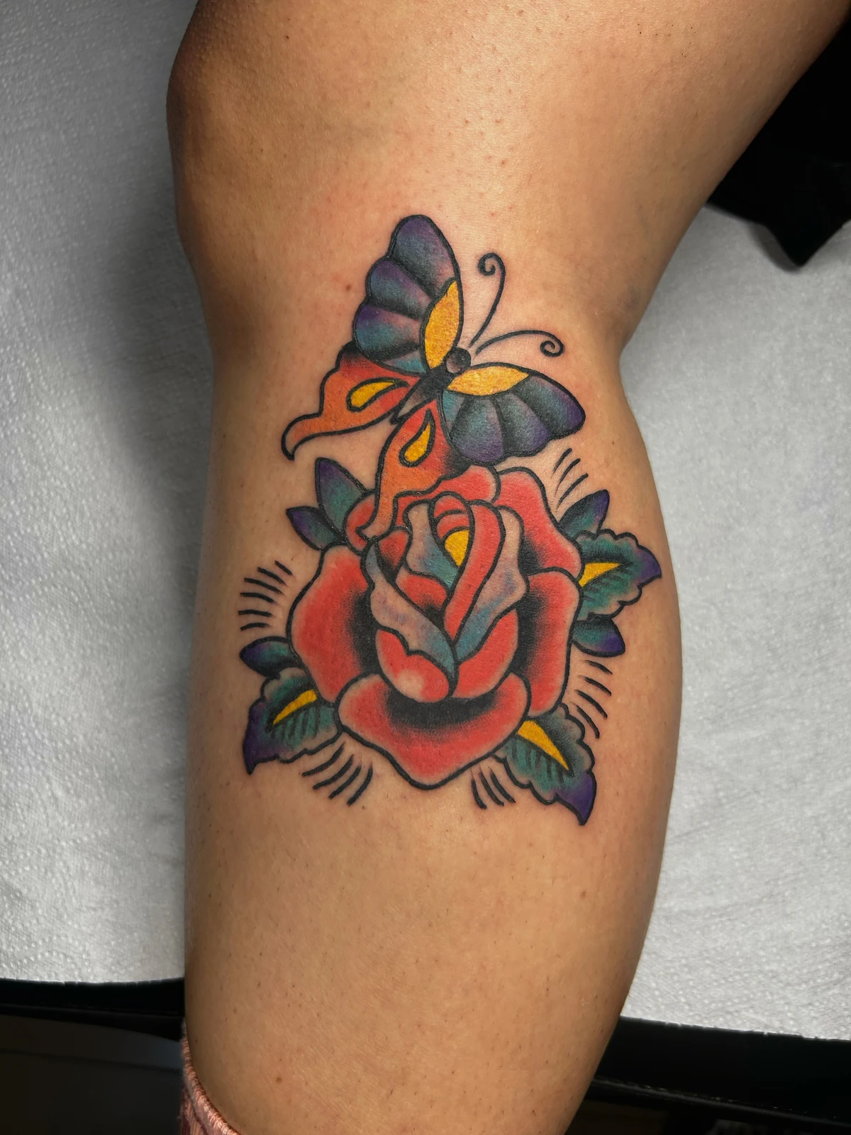 Tatuaje tradicional realizado por Peko en No Glory Tattoo Parlour